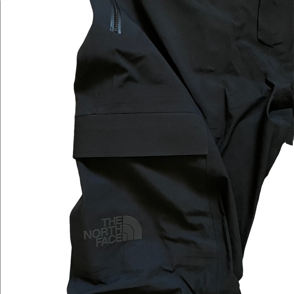 The North Face Men’s Beatty FUTURELIGHT Bib Snow Pants - Picture 5 of 12